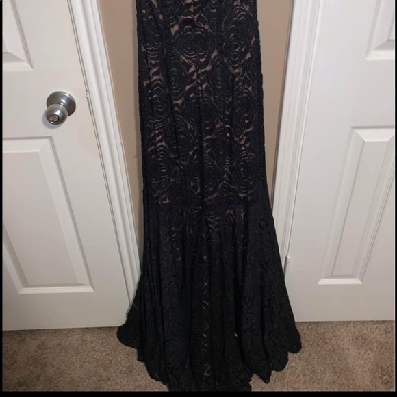 Cache Black & Nude Formal Dress - Picture 2 of 6